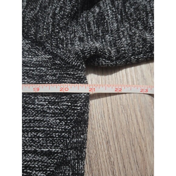 L.L. Bean Cowl Neck Pullover Sweater Size Medium Gray Black - Picture 9 of 9
